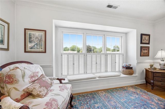 654 Lord Dunmore DR, Virginia Beach, VA 23464