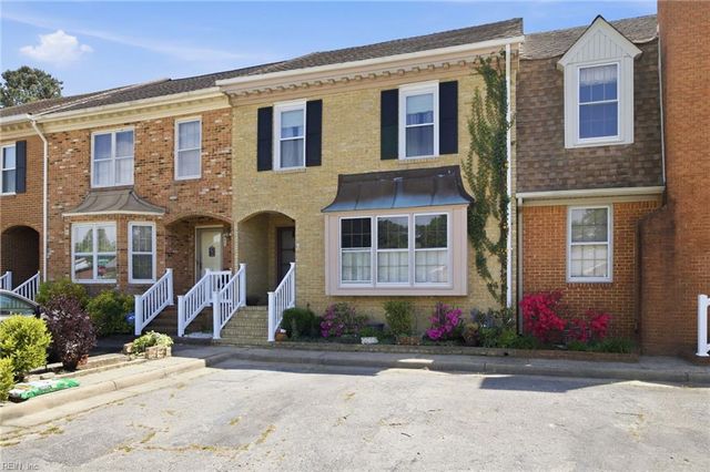 654 Lord Dunmore DR, Virginia Beach, VA 23464