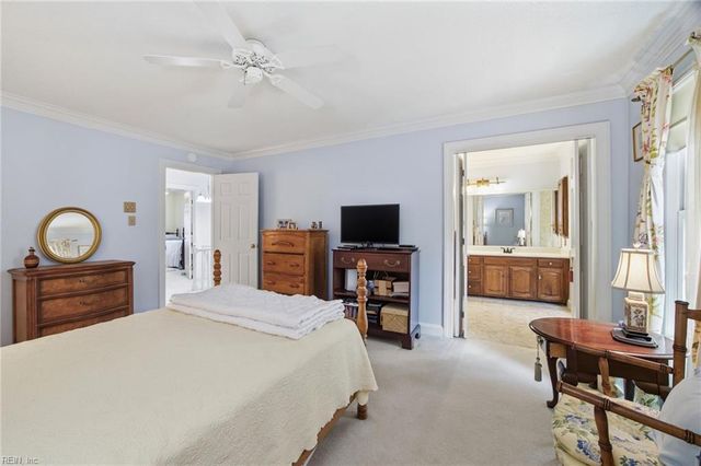 654 Lord Dunmore DR, Virginia Beach, VA 23464