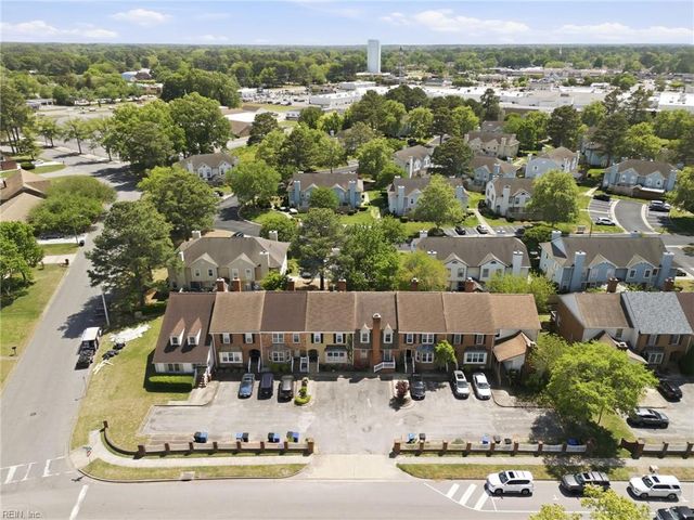 654 Lord Dunmore DR, Virginia Beach, VA 23464