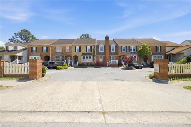 654 Lord Dunmore DR, Virginia Beach, VA 23464