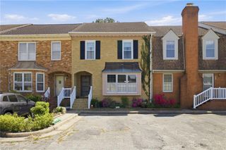 654 Lord Dunmore DR, Virginia Beach, VA 23464