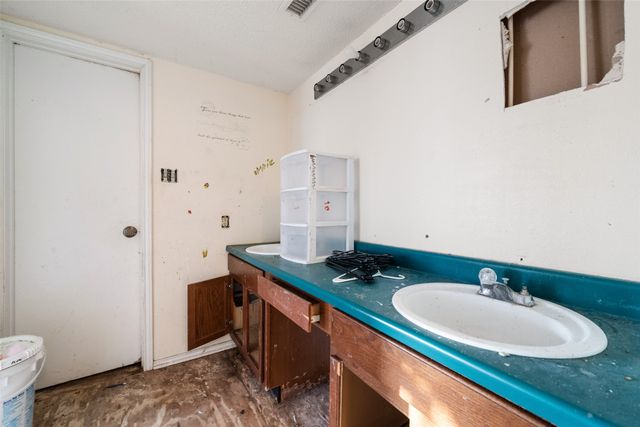 1014 SW County Road 3070, Purdon, TX 76679