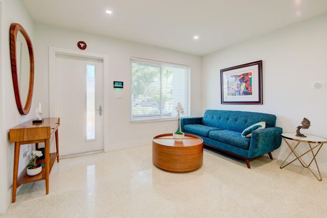 16100 NE 7th Avenue, Miami, FL 33162