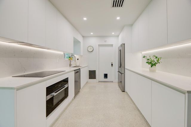 16100 NE 7th Avenue, Miami, FL 33162