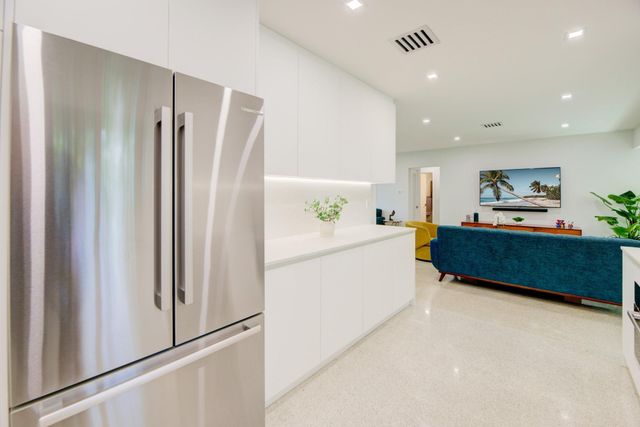 16100 NE 7th Avenue, Miami, FL 33162