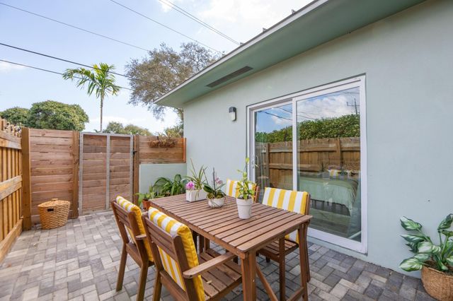 16100 NE 7th Avenue, Miami, FL 33162