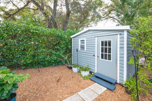 16100 NE 7th Avenue, Miami, FL 33162