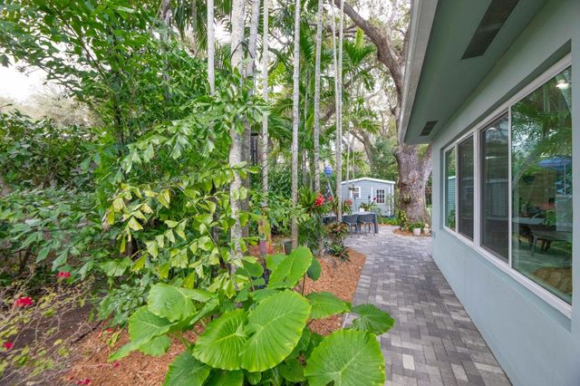 16100 NE 7th Avenue, Miami, FL 33162