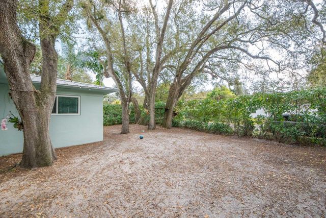 16100 NE 7th Avenue, Miami, FL 33162