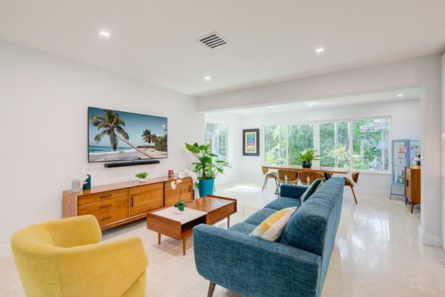 16100 NE 7th Avenue, Miami, FL 33162