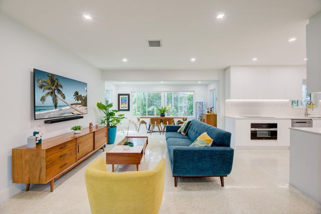 16100 NE 7th Avenue, Miami, FL 33162