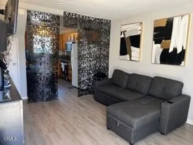 154 El Medio Street, Ventura, CA 93001