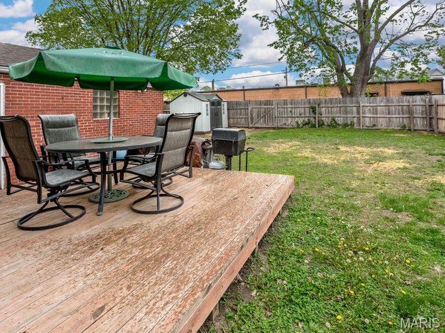 827 Bond Avenue, Collinsville, IL 62234