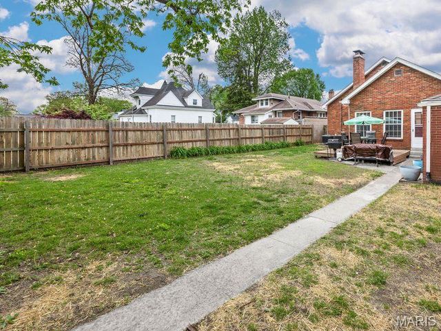 827 Bond Avenue, Collinsville, IL 62234
