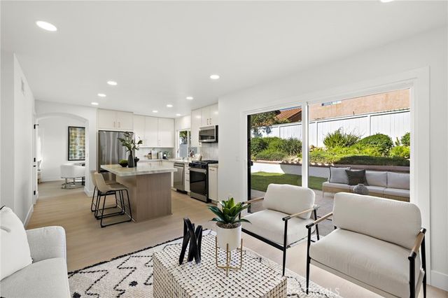 20 Osoberry, Rancho Santa Margarita, CA 92688