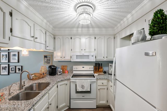 3954 Echo Farms Boulevard, Wilmington, NC 28412