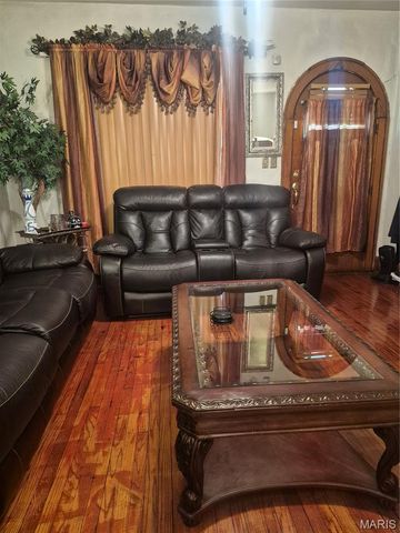1401 N 54th Street, Washington Park, IL 62204