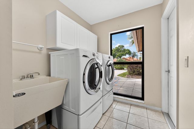 2988 SW Mariposa Circle, Palm City, FL 34990