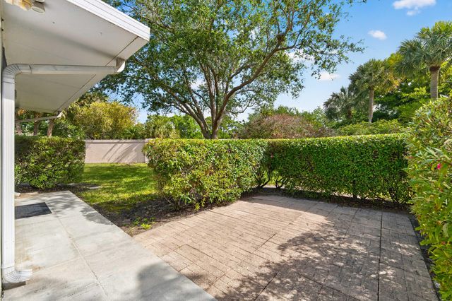 2988 SW Mariposa Circle, Palm City, FL 34990