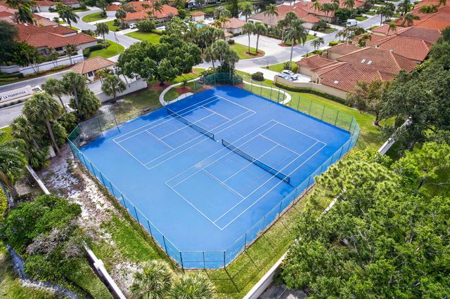 2988 SW Mariposa Circle, Palm City, FL 34990