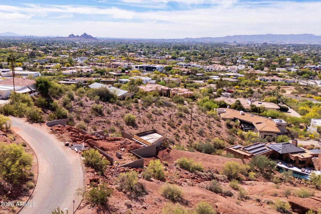 Image 26 of property listing at 4839 E GRANDVIEW Lane 45, Phoenix, AZ 85018