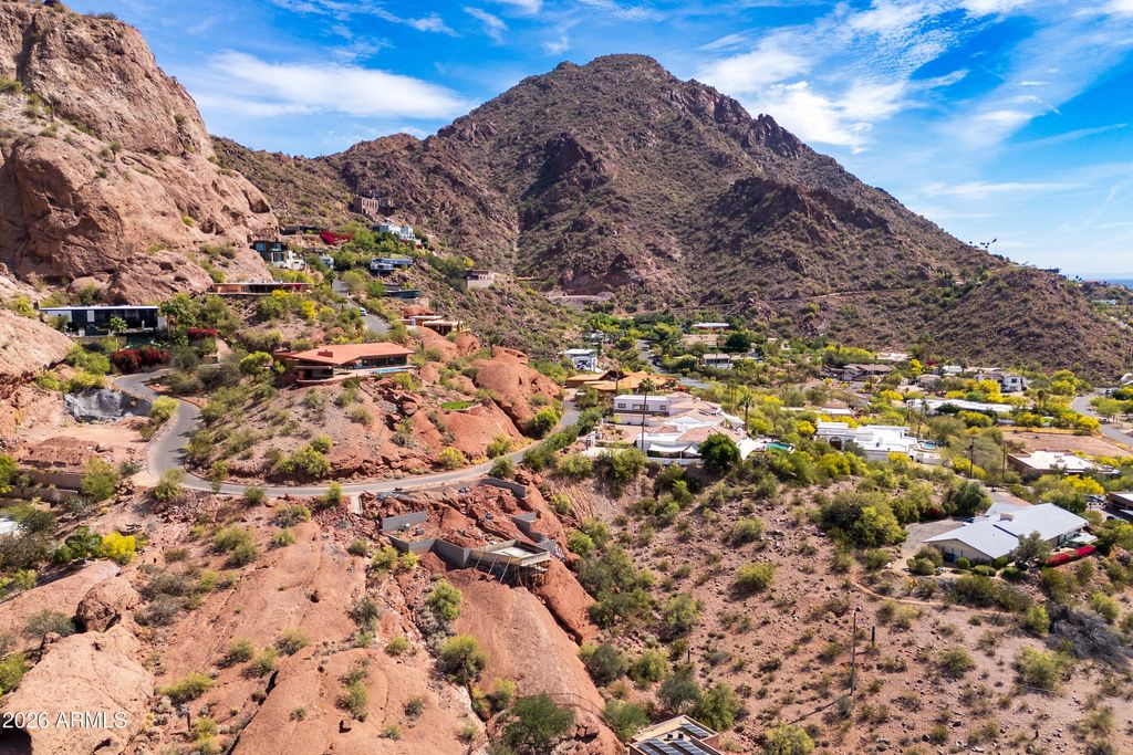 Image 28 of property listing at 4839 E GRANDVIEW Lane 45, Phoenix, AZ 85018