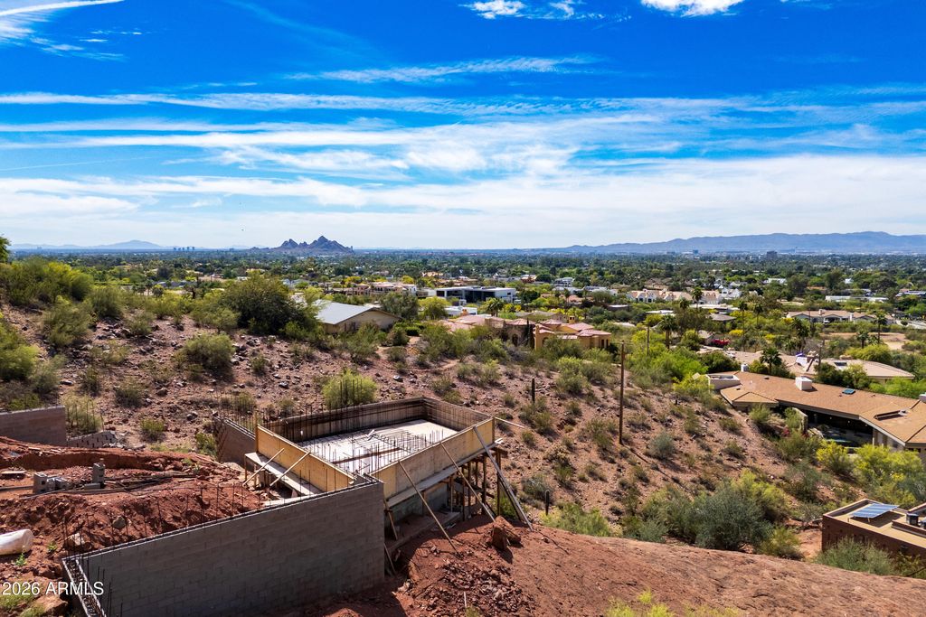 Image 34 of property listing at 4839 E GRANDVIEW Lane 45, Phoenix, AZ 85018