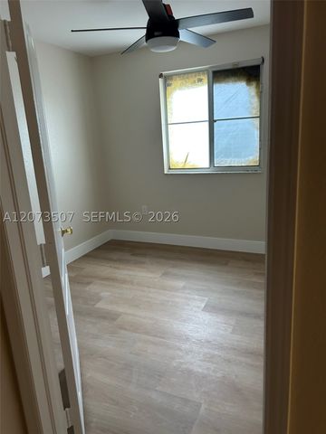 8964 W Flagler St 209, Miami, FL 33174
