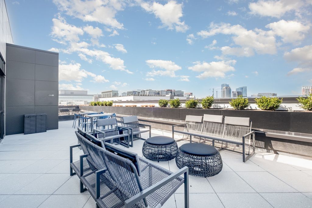 1014 16th Ave S Unit 211, Nashville, TN 37212