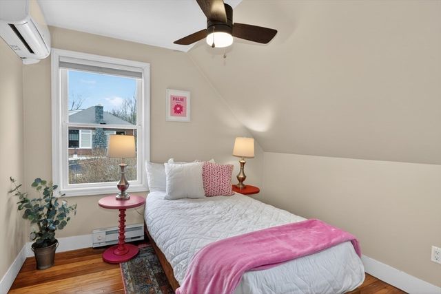 44 Baker St, Holliston, MA 01746