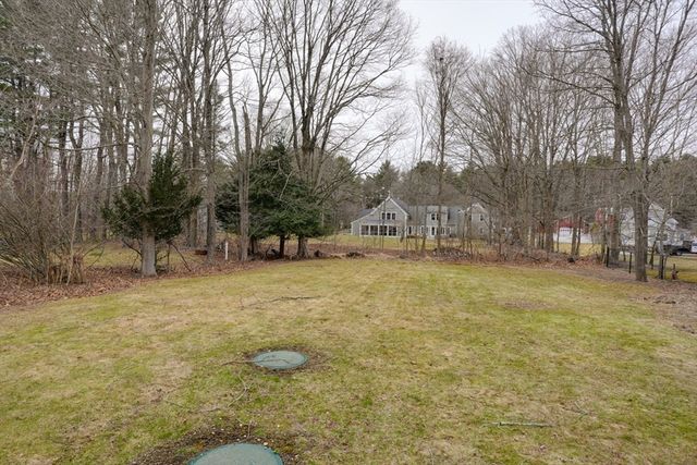 44 Baker St, Holliston, MA 01746