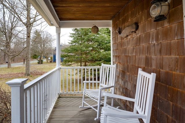 44 Baker St, Holliston, MA 01746