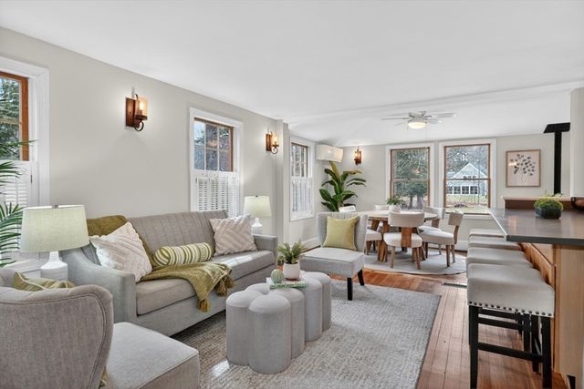 44 Baker St, Holliston, MA 01746