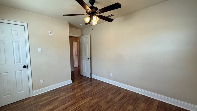 2644 Berryhill Drive, Fort Worth, TX 76105