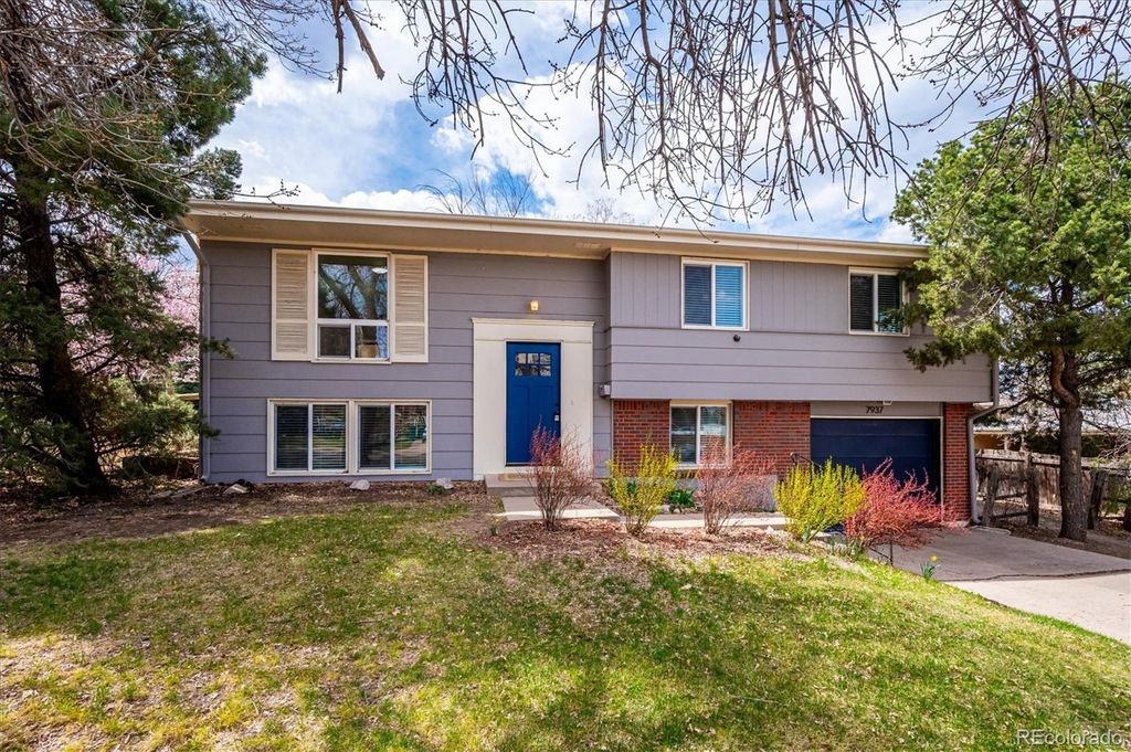 7937 W Chestnut Drive, Littleton, CO 80128