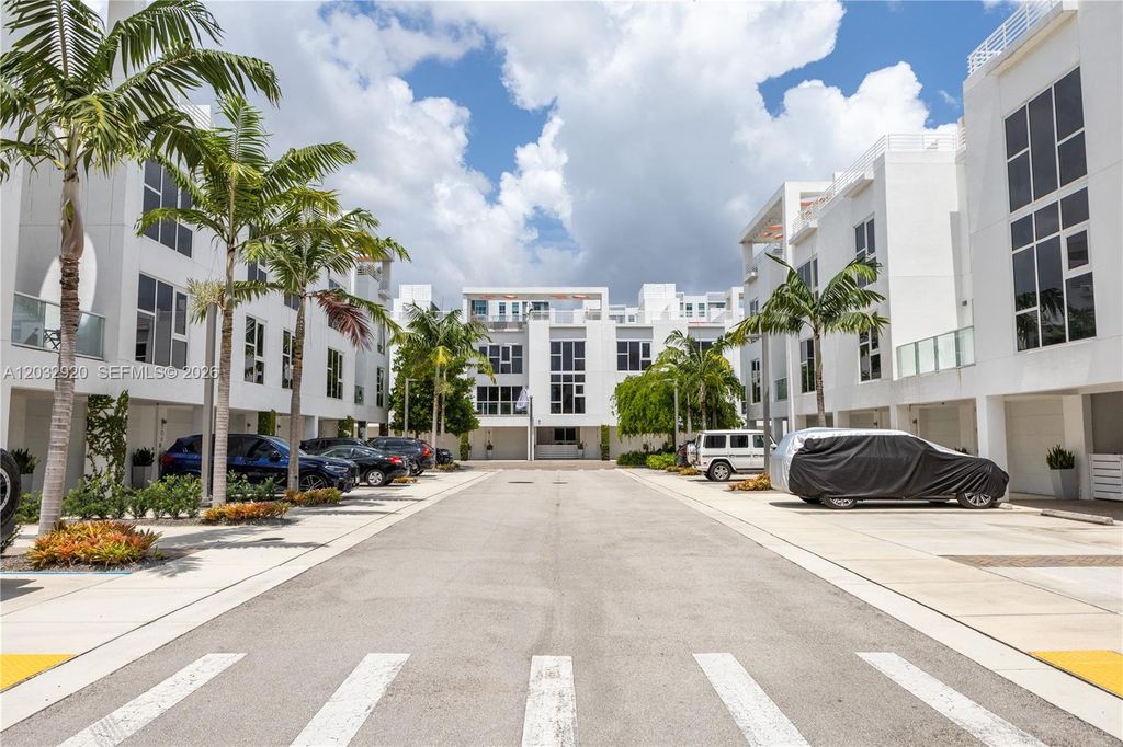 455 NE 39th Street 109, Miami, FL 33137