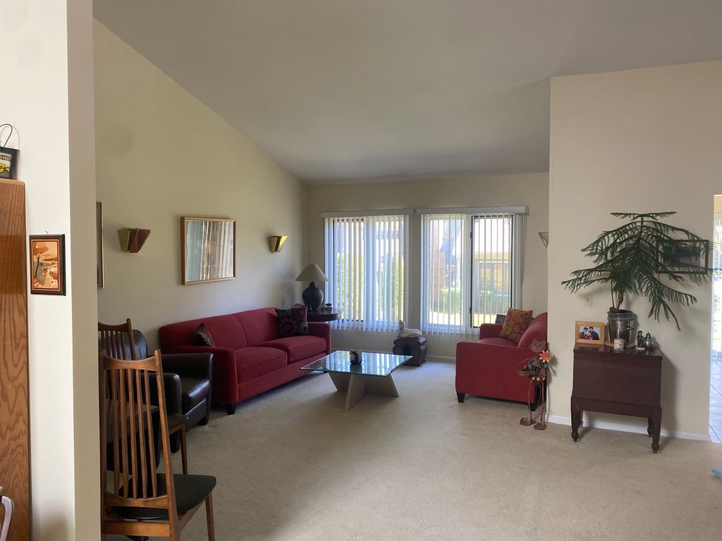 1427 James Court, Libertyville, IL 60048 — photo 5