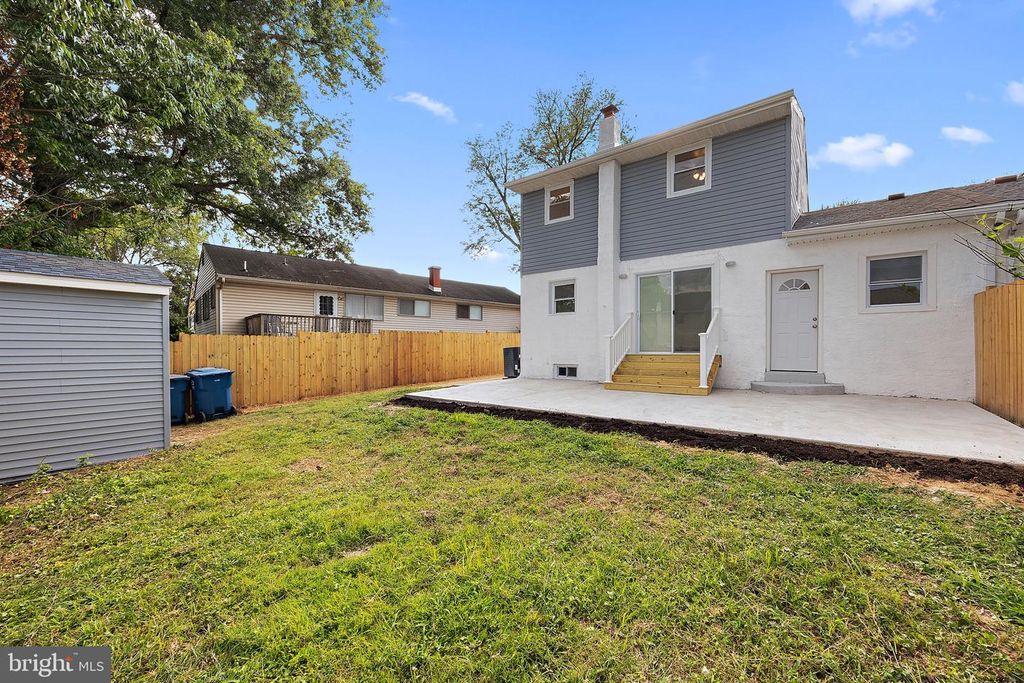 738 W BIRCHTREE LN, Claymont, DE 19703