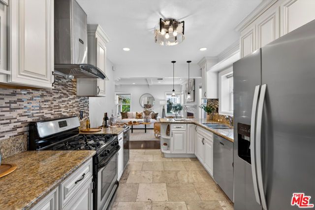 8617 Olin Street, Los Angeles, CA 90034