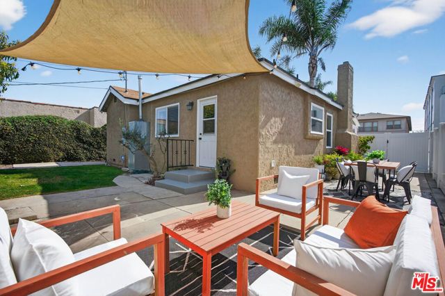 8617 Olin Street, Los Angeles, CA 90034