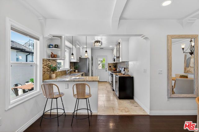 8617 Olin Street, Los Angeles, CA 90034