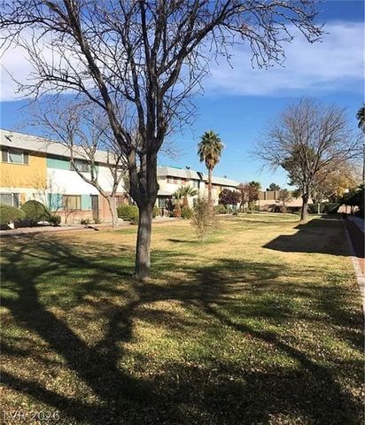 146 Greenbriar Townhouse Way, Las Vegas, NV 89121