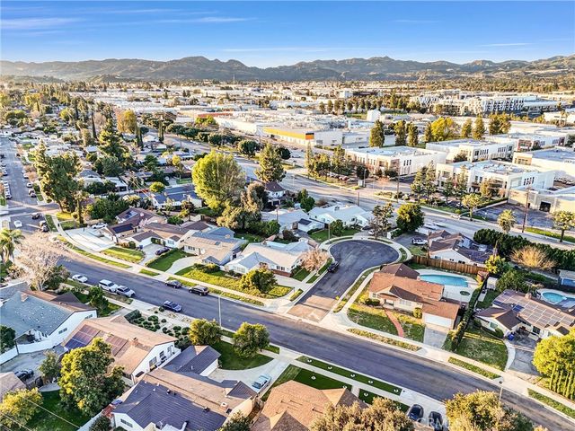 19831 Gresham, Northridge, CA 91324