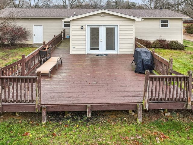 115 Briarcliff Dr, Chippewa Twp, PA 15010