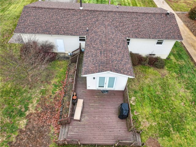 115 Briarcliff Dr, Chippewa Twp, PA 15010