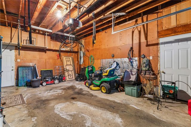 115 Briarcliff Dr, Chippewa Twp, PA 15010