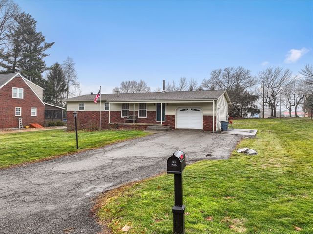 115 Briarcliff Dr, Chippewa Twp, PA 15010