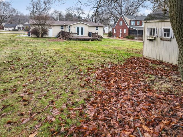 115 Briarcliff Dr, Chippewa Twp, PA 15010