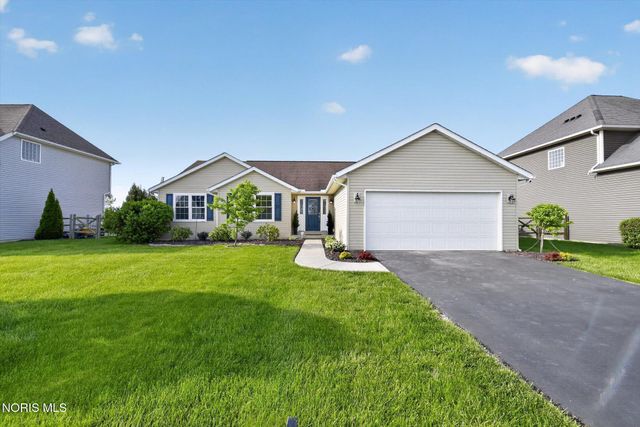 10781 Sun Trace Drive, Perrysburg, OH 43551